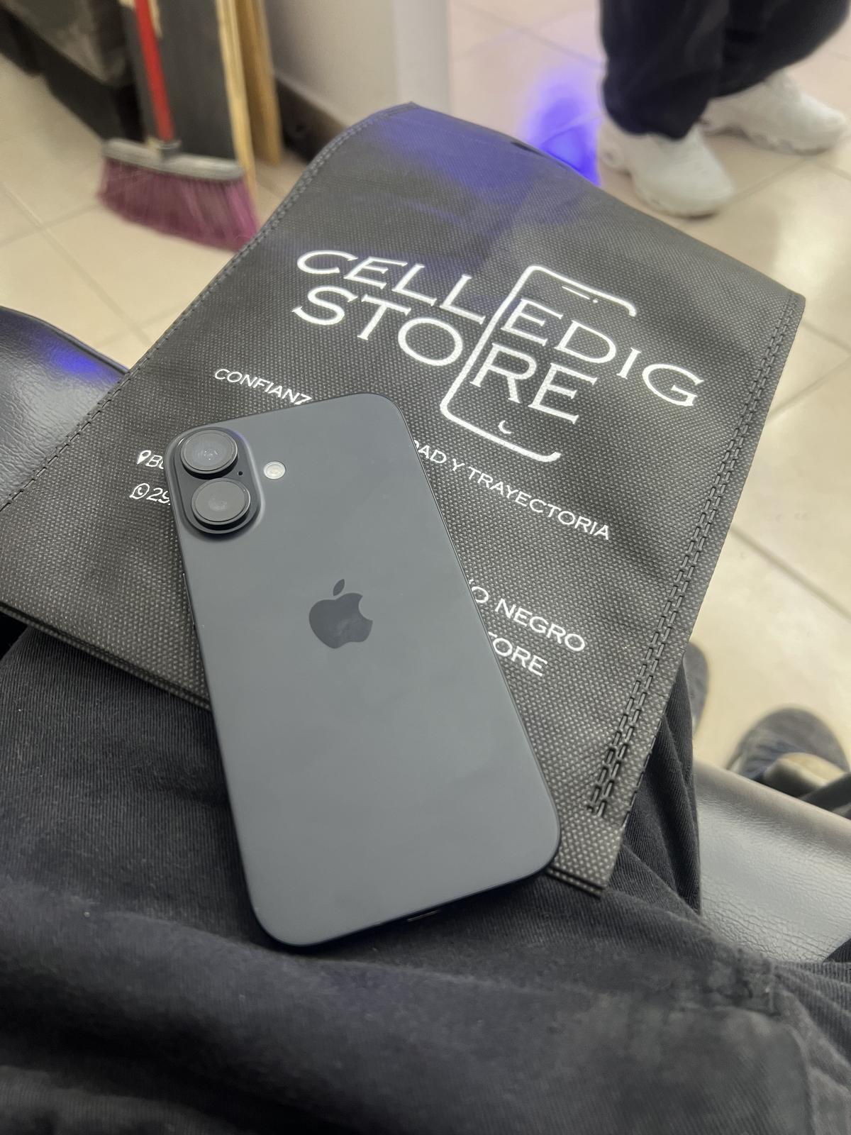 Foto de la compra de Dylan Risley