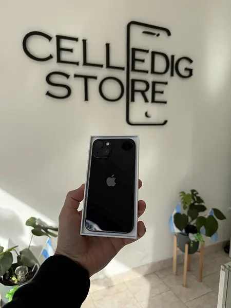 iPhone 13