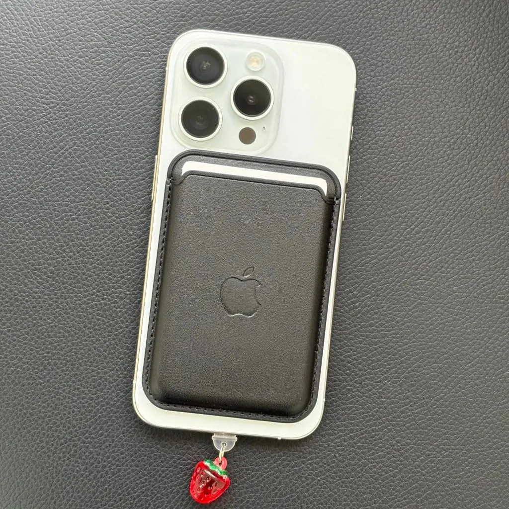 Leather Wallet c/ MagSafe