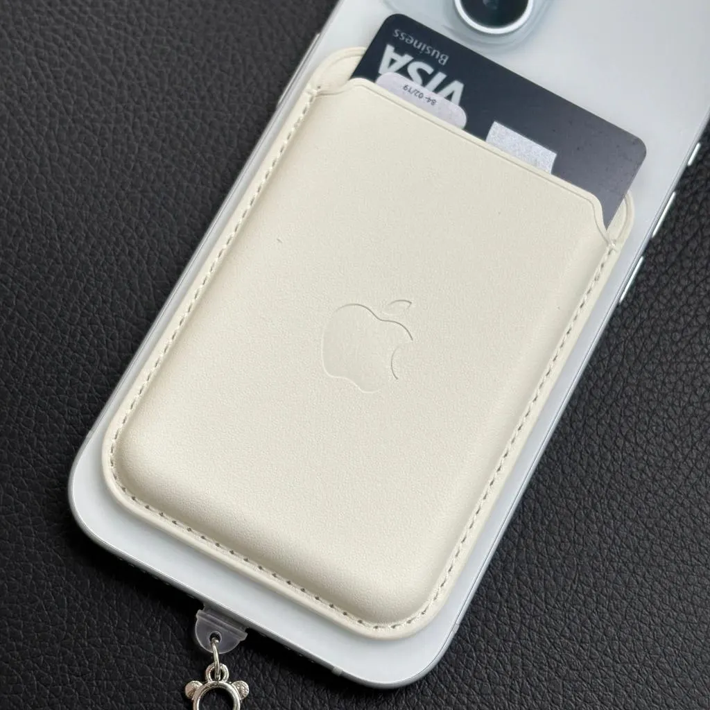 Leather Wallet c/ MagSafe